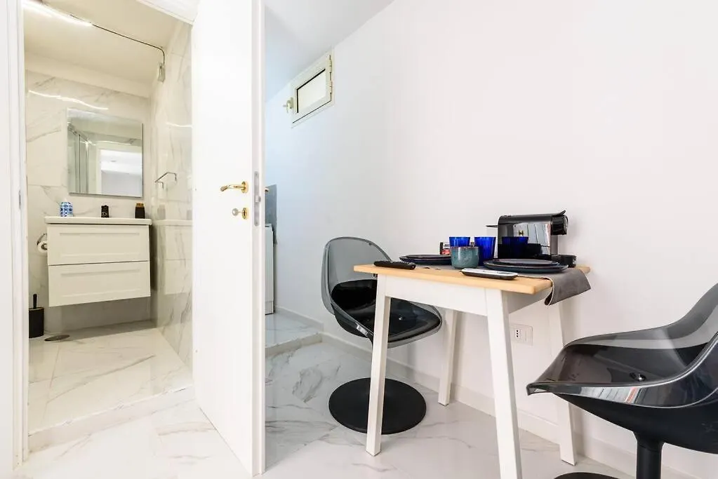 Giordano Suite Quartieri Naples Apartment